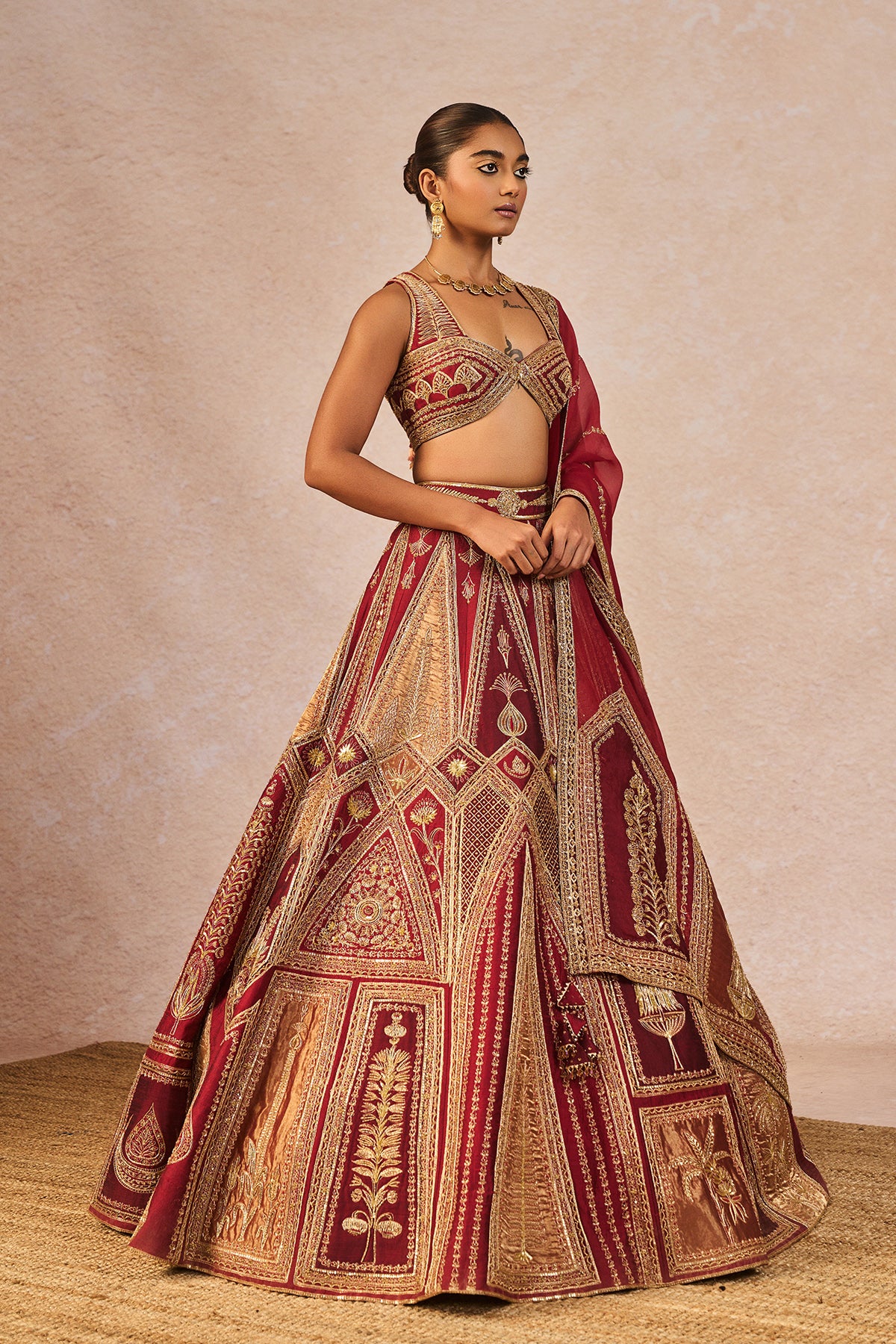 Tenu Takdi Ravah Lehenga