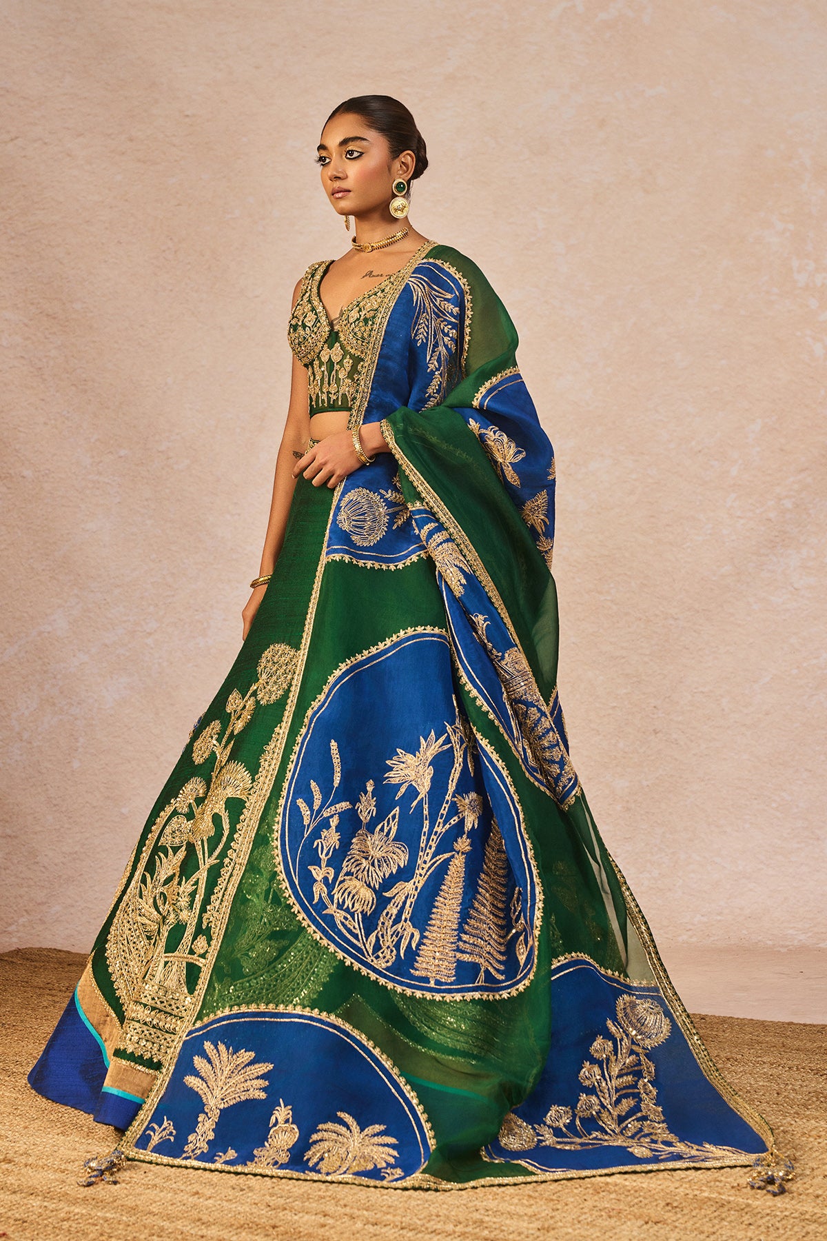 Mehendi Rachke Lehenga