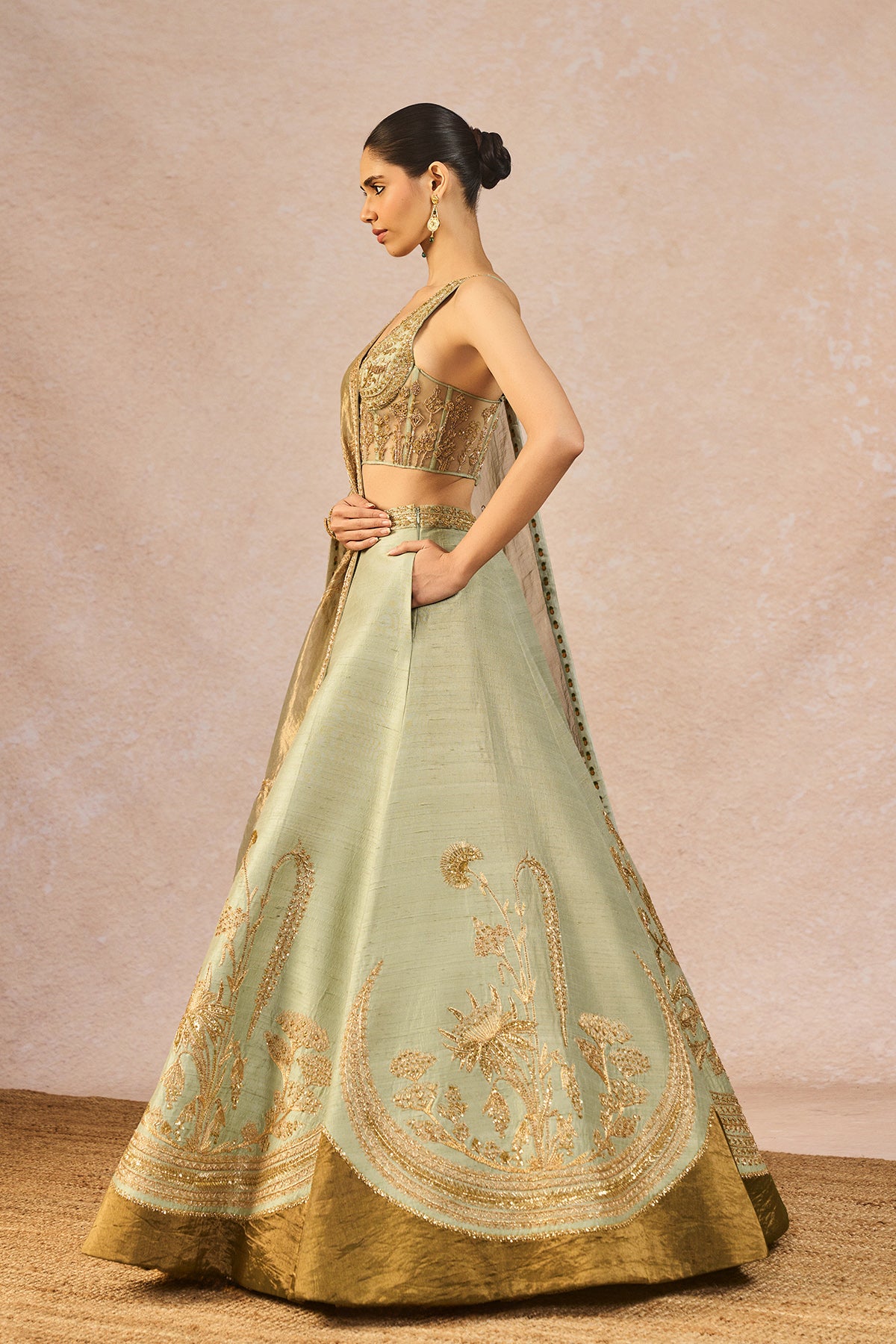 ‘Ikrar Hua’ Lehenga