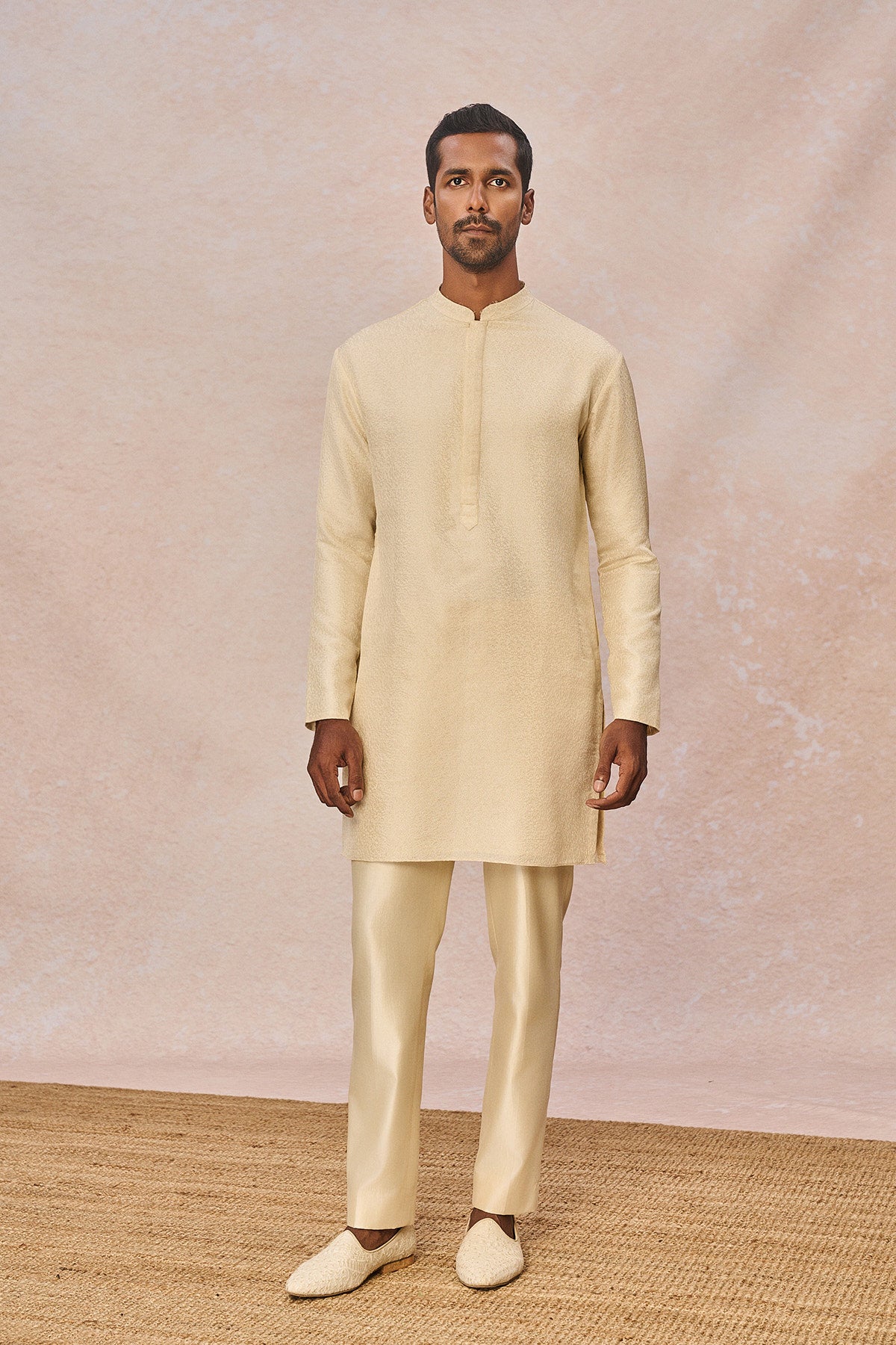 Gulposh&#39; Raja Koti Set